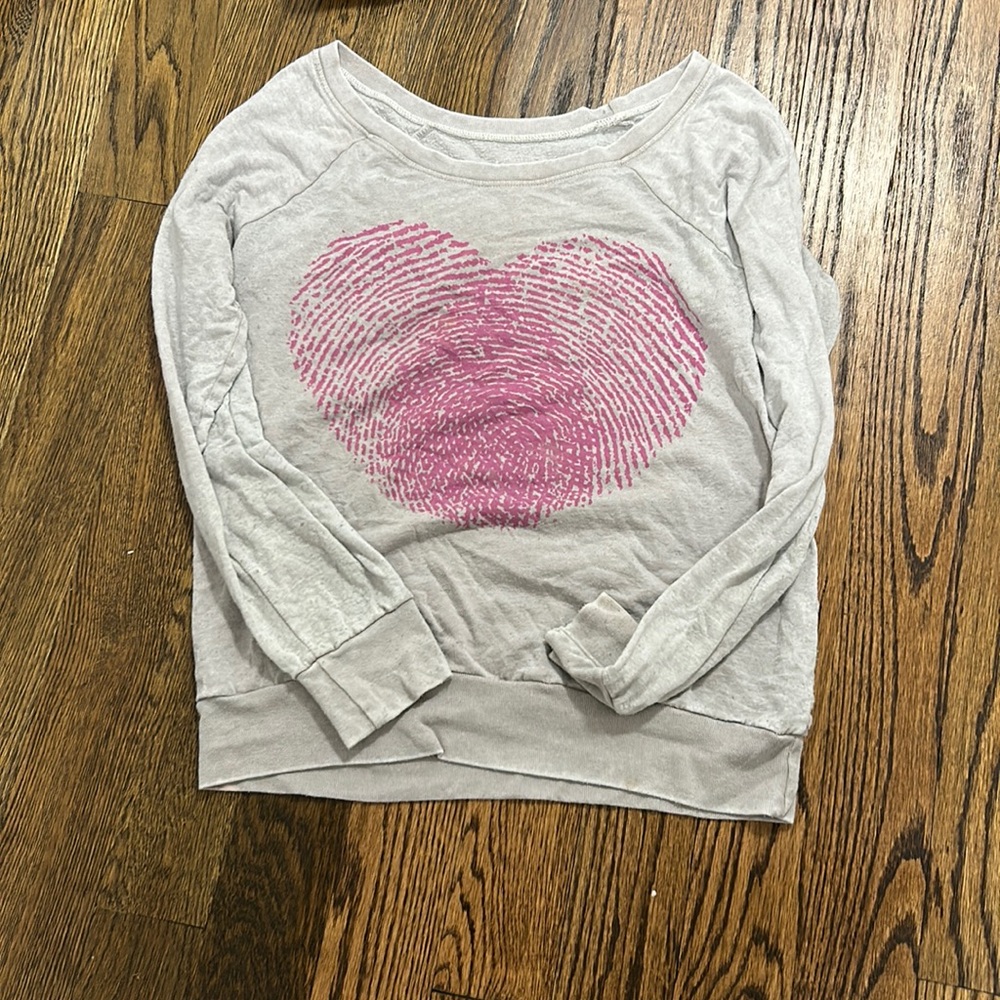 Chaser heart thumbprint sweatshirt